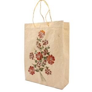 große Geschenktüte aus  Büttenpapier / Papier Antemoro mit Henkel aus Raffia