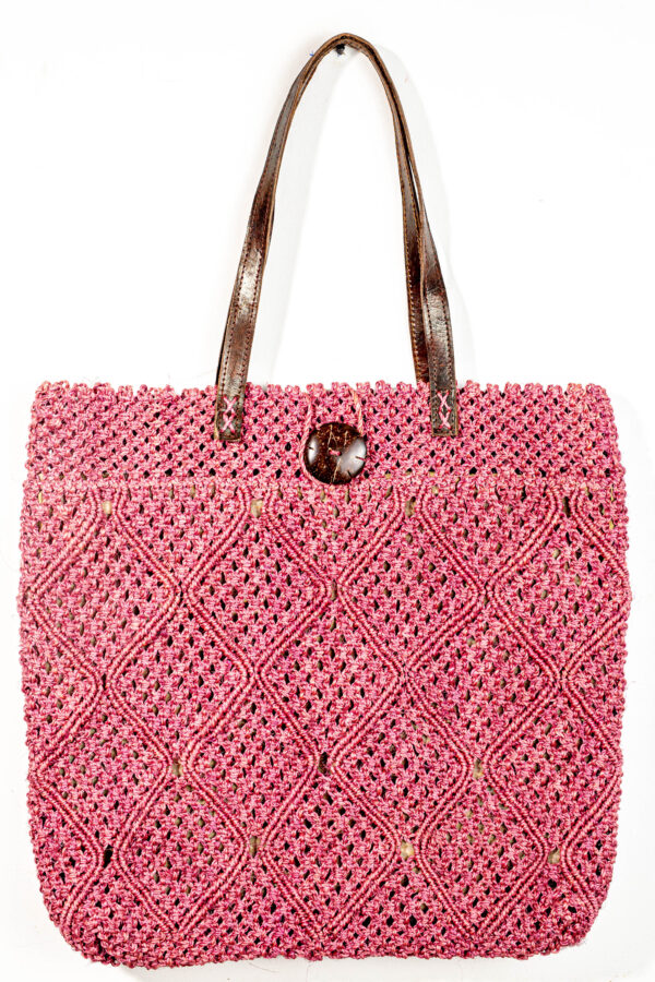 handgehäkelte Sisaltasche mit Markame-Elementen und Lederhenkel - Karo